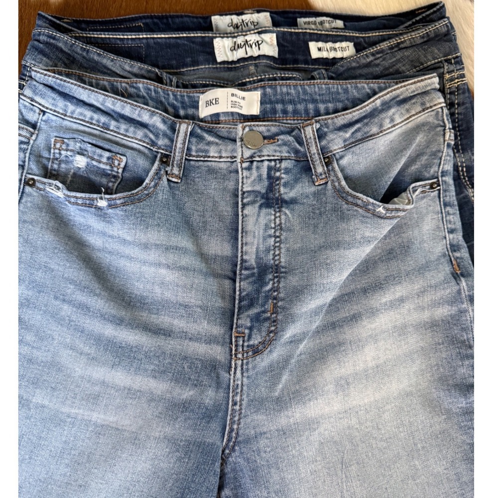 BKE & Daytrip Bootcut Jeans Bundle Sz 31-32 Mila Virgo Light & Dark Wash - Picture 7 of 15